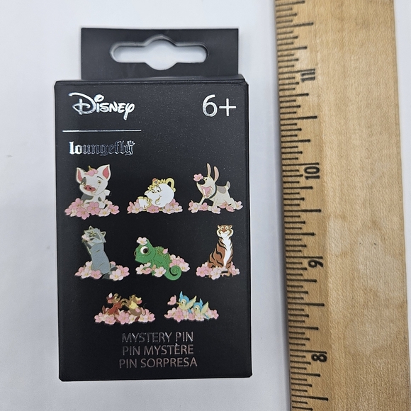 Loungefly Mystery Pin- Mulan Cherry Blossom Little Brother Dog Pin - Picture 6 of 9